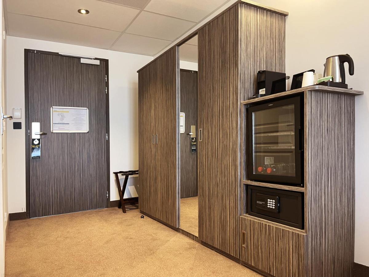 Отель Golden Tulip La Baule Экстерьер фото