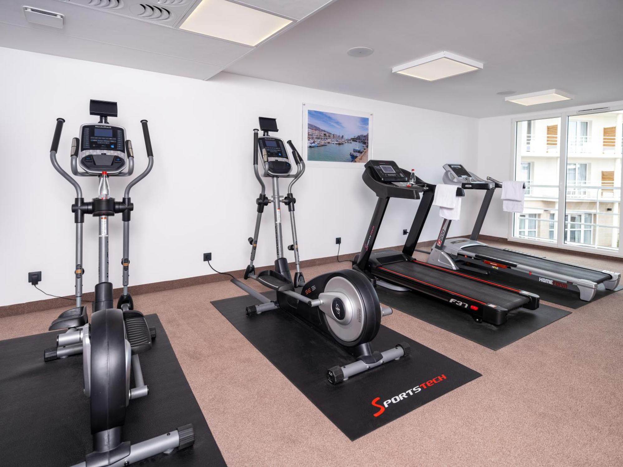 Отель Golden Tulip La Baule Экстерьер фото