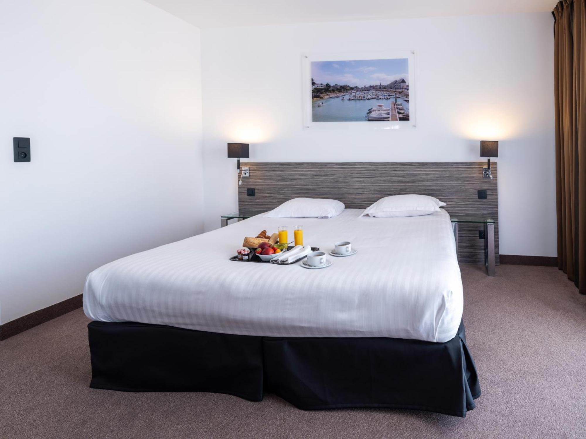 Отель Golden Tulip La Baule Экстерьер фото